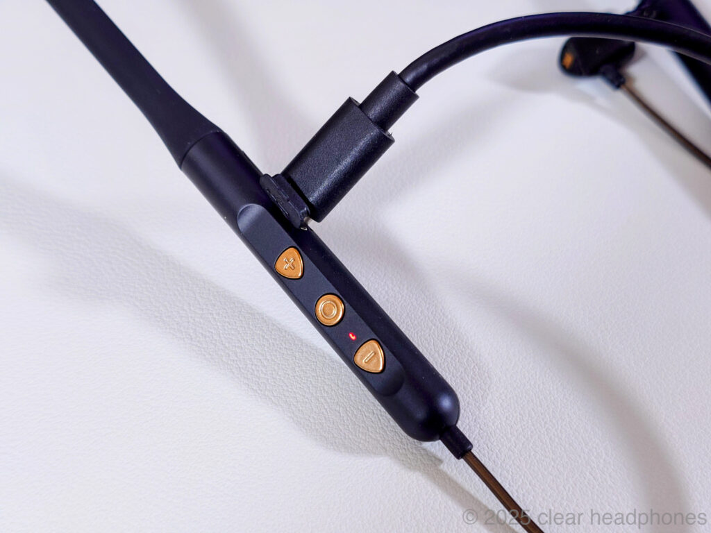 Hi-Unit HSE-SW001 ブラック 有線イヤホン 送料無料】シンプルに、求め辿り着いた音、セミワイヤレスピヤホン2