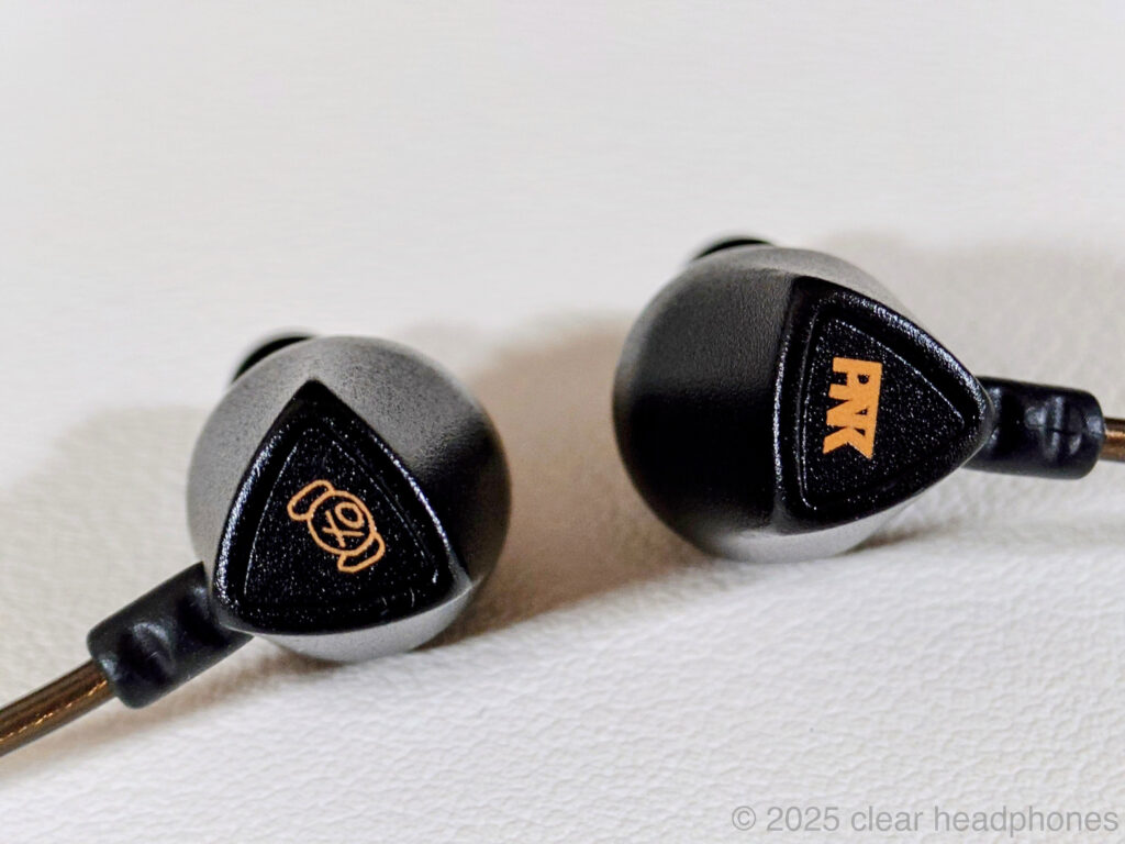 セミワイヤレスピヤホン2 HSE-SW001-pnk ハウジング