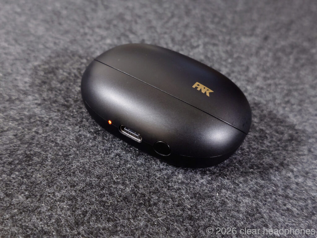 ピヤホン9 充電ケース